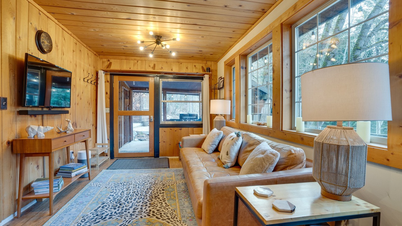 Photo of Bedroom in Leavenworth