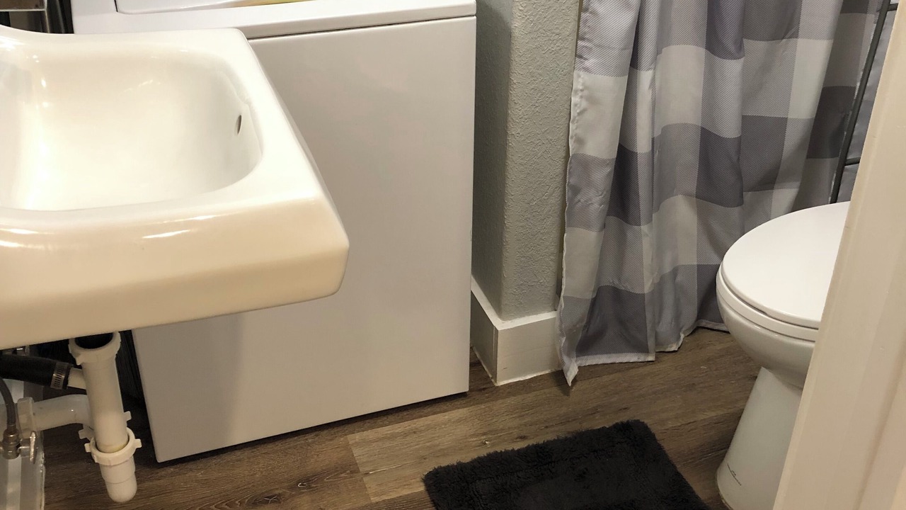 Photo of Bathroom in Alvin