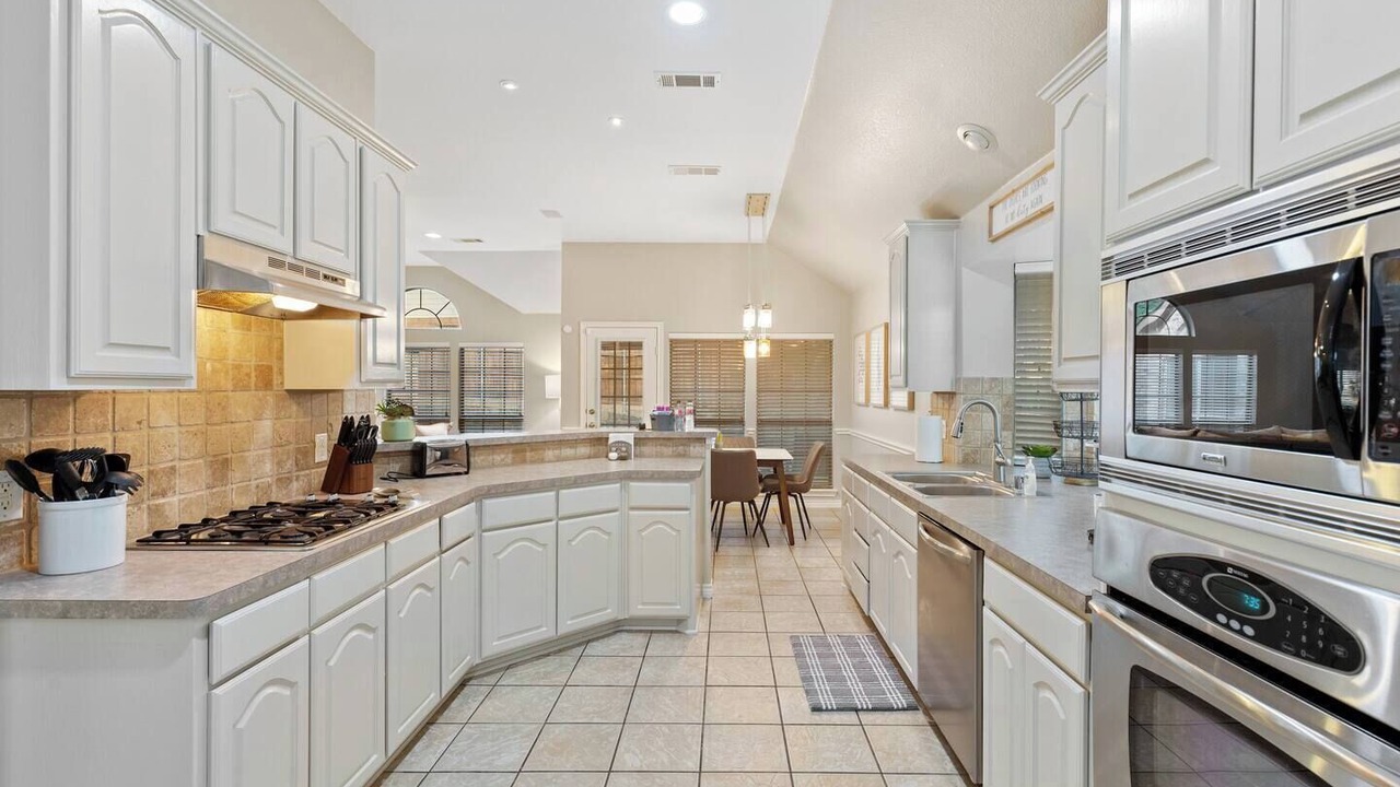 Photo of Kitchen in Highland Village