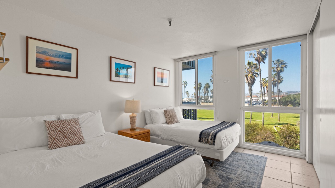 Photo of Bedroom in South Mission Beach