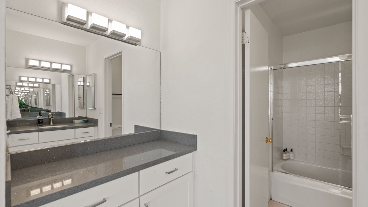 Photo of Bathroom in South Mission Beach