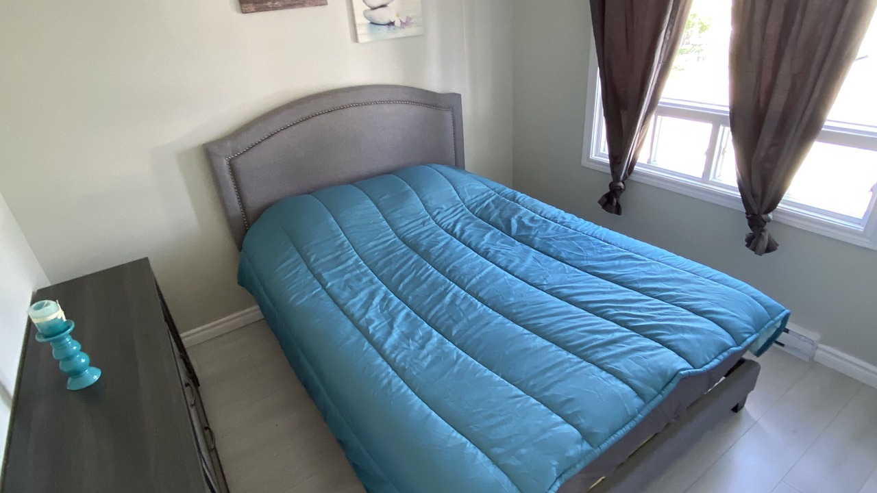 Photo of Bedroom in Rouyn-Noranda