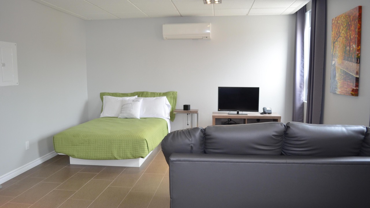 Photo of Bedroom in Rouyn-Noranda