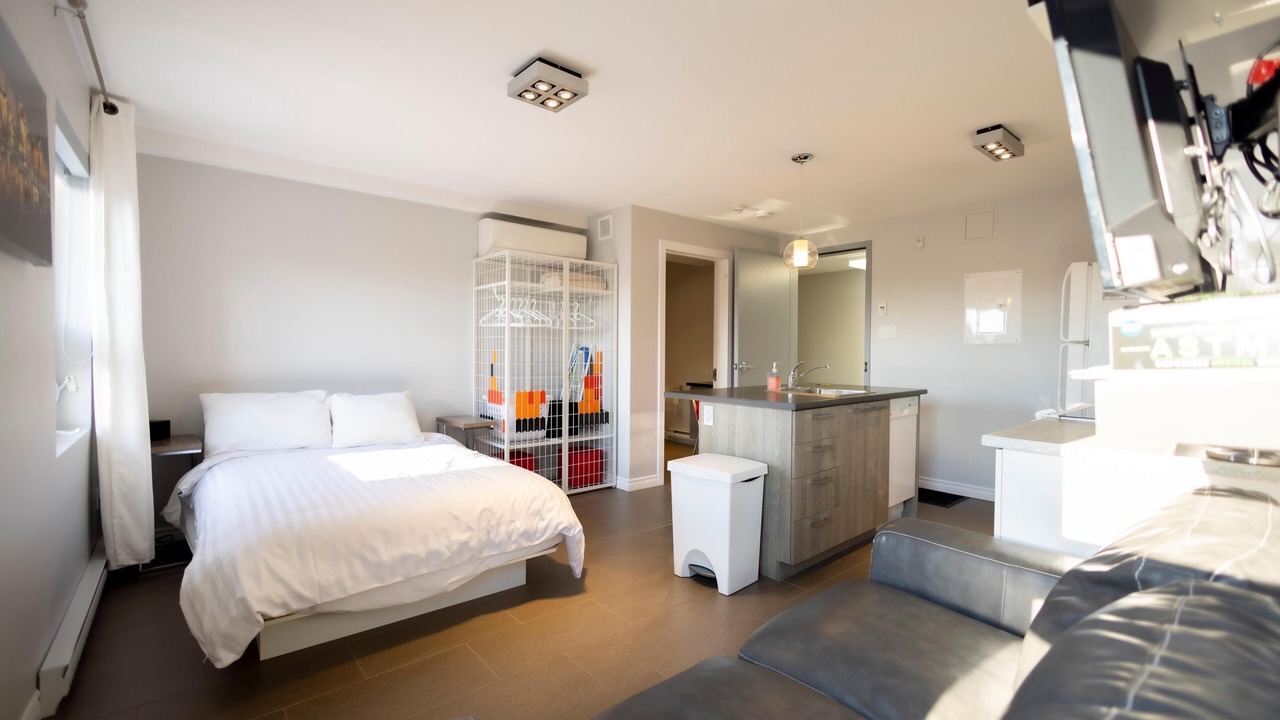 Photo of Bedroom in Rouyn-Noranda