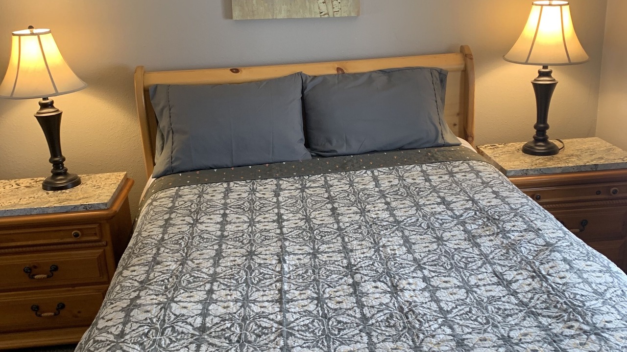 Photo of Bedroom in Deschutes River Woods