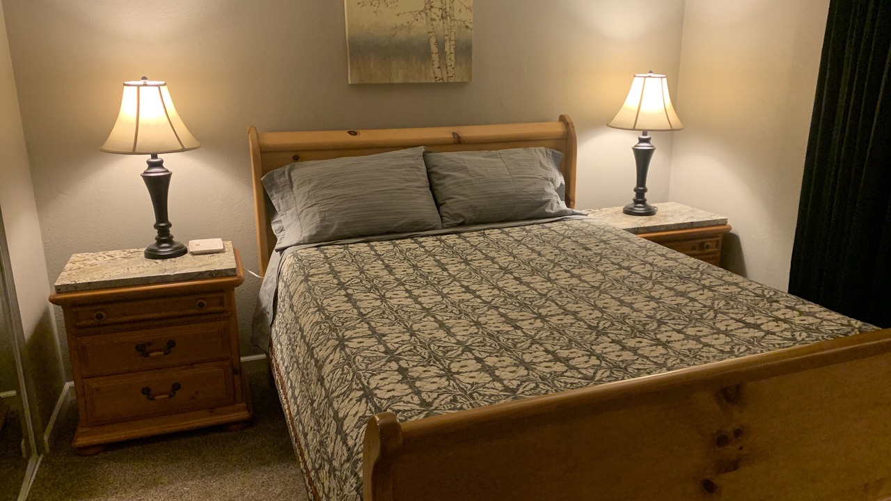 Photo of Bedroom in Deschutes River Woods