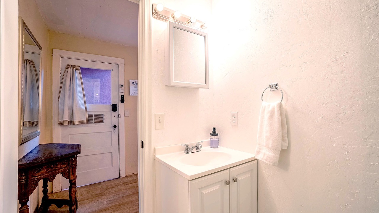 Photo of Bathroom in Sam Hughes