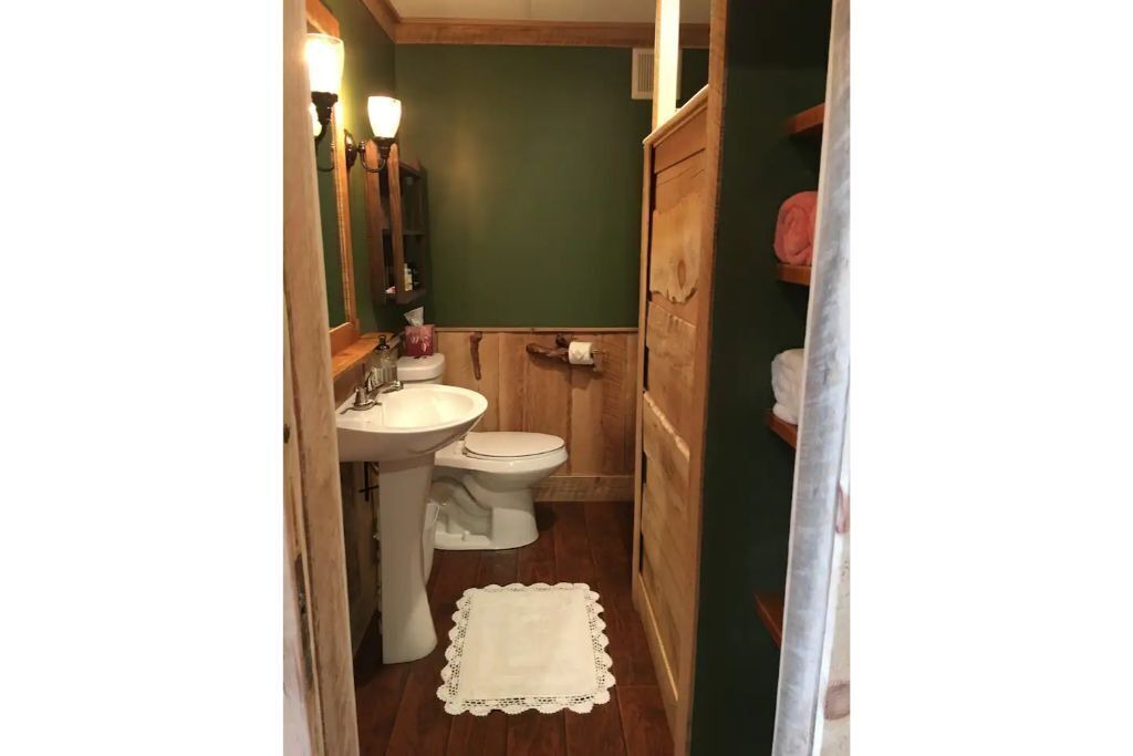 Photo of Bathroom in Drifting