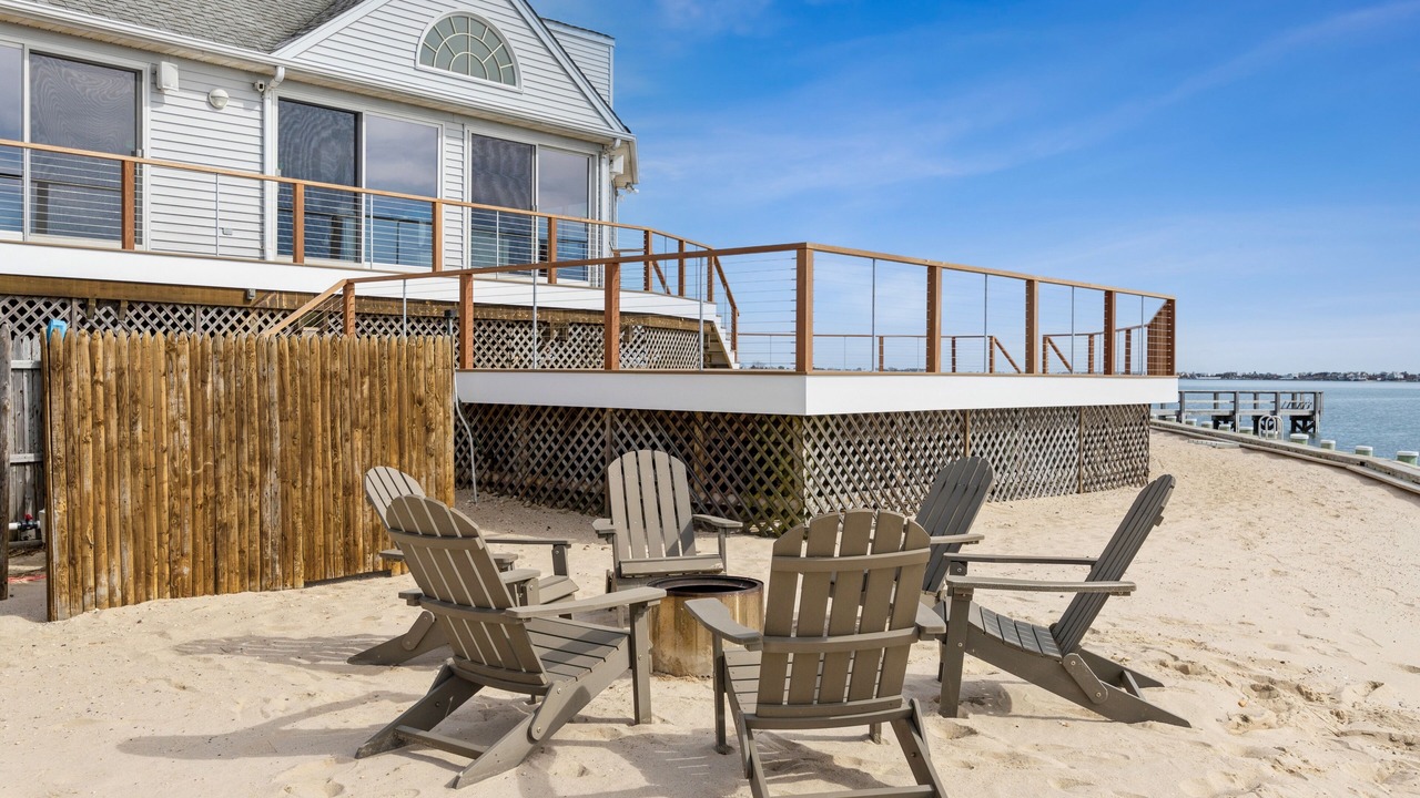 Photo of Patio Balcony in Westhampton