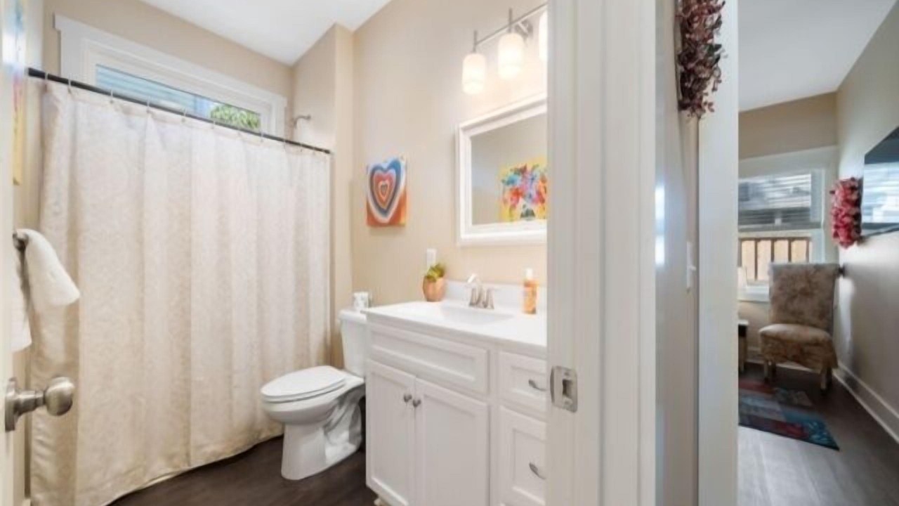 Photo of Bathroom in Wilmington Beach