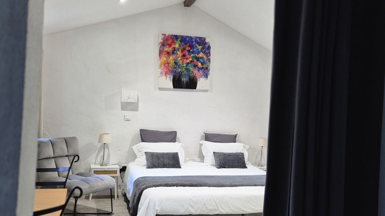 Photo of Bedroom in Crest