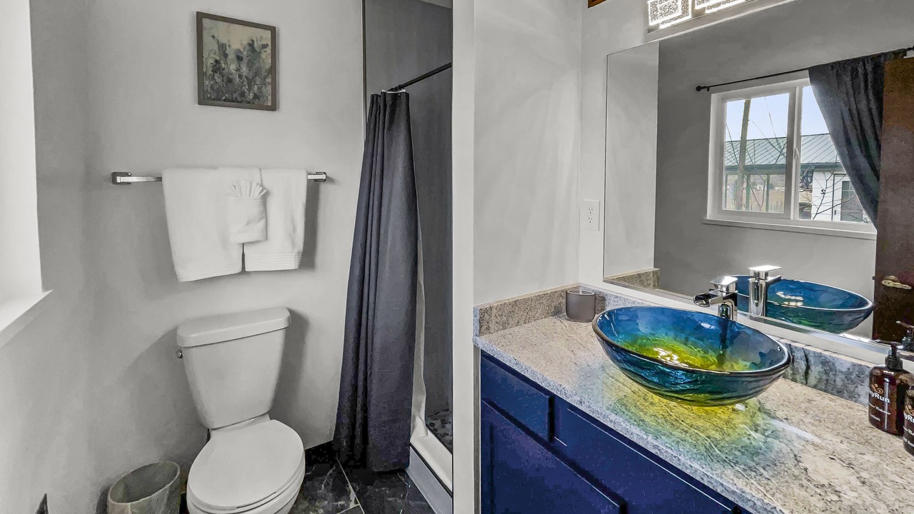 Photo of Bathroom in Palisade