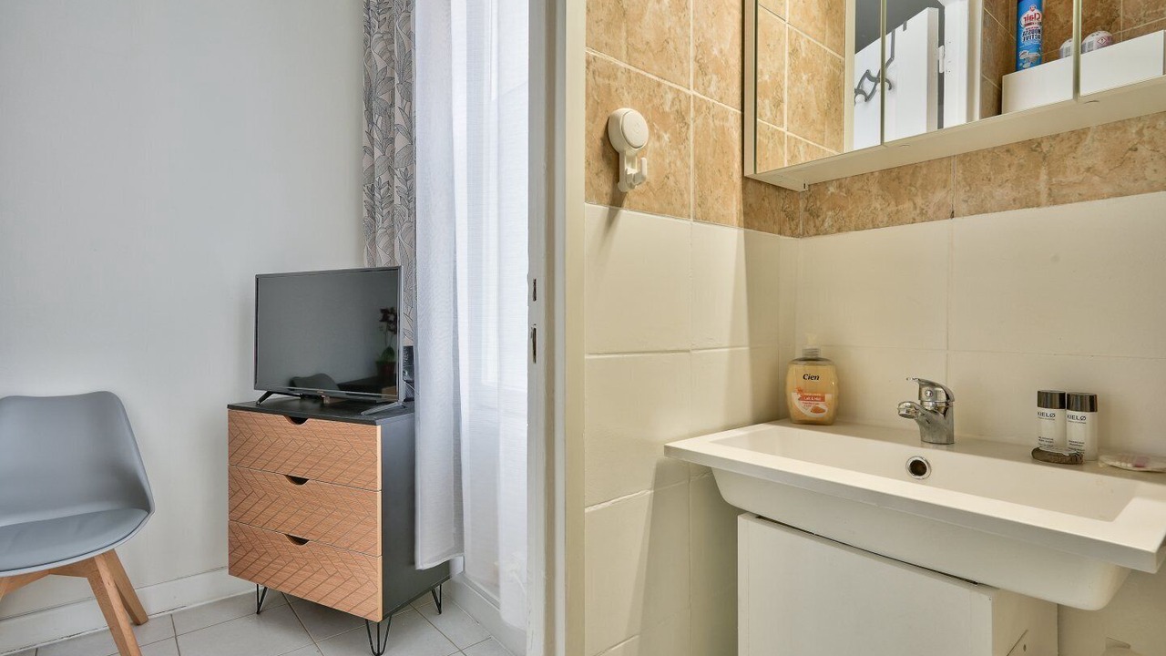 Photo of Bathroom in Clichy