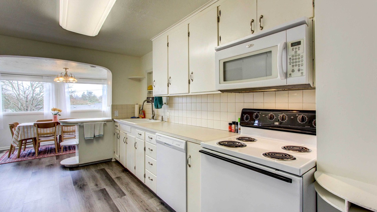 Photo of Others in Western