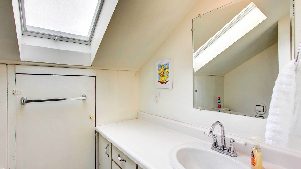 Photo of Bathroom in Western