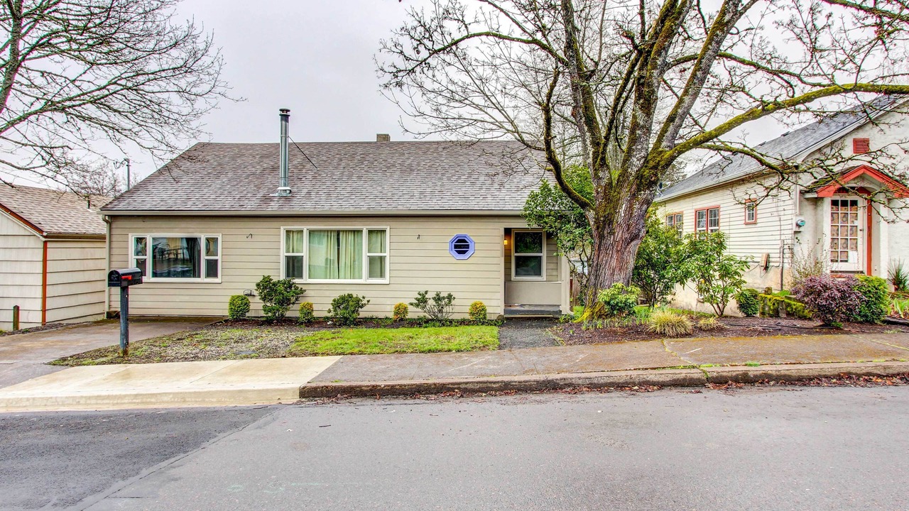 Photo of Outdoor in Western