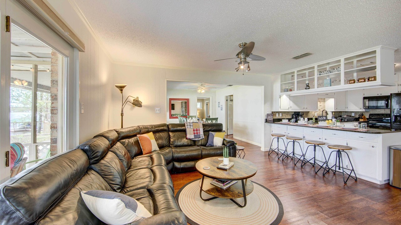 Photo of Livingroom in Mineola