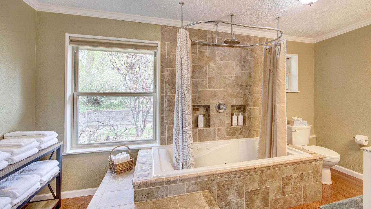 Photo of Bathroom in Mineola