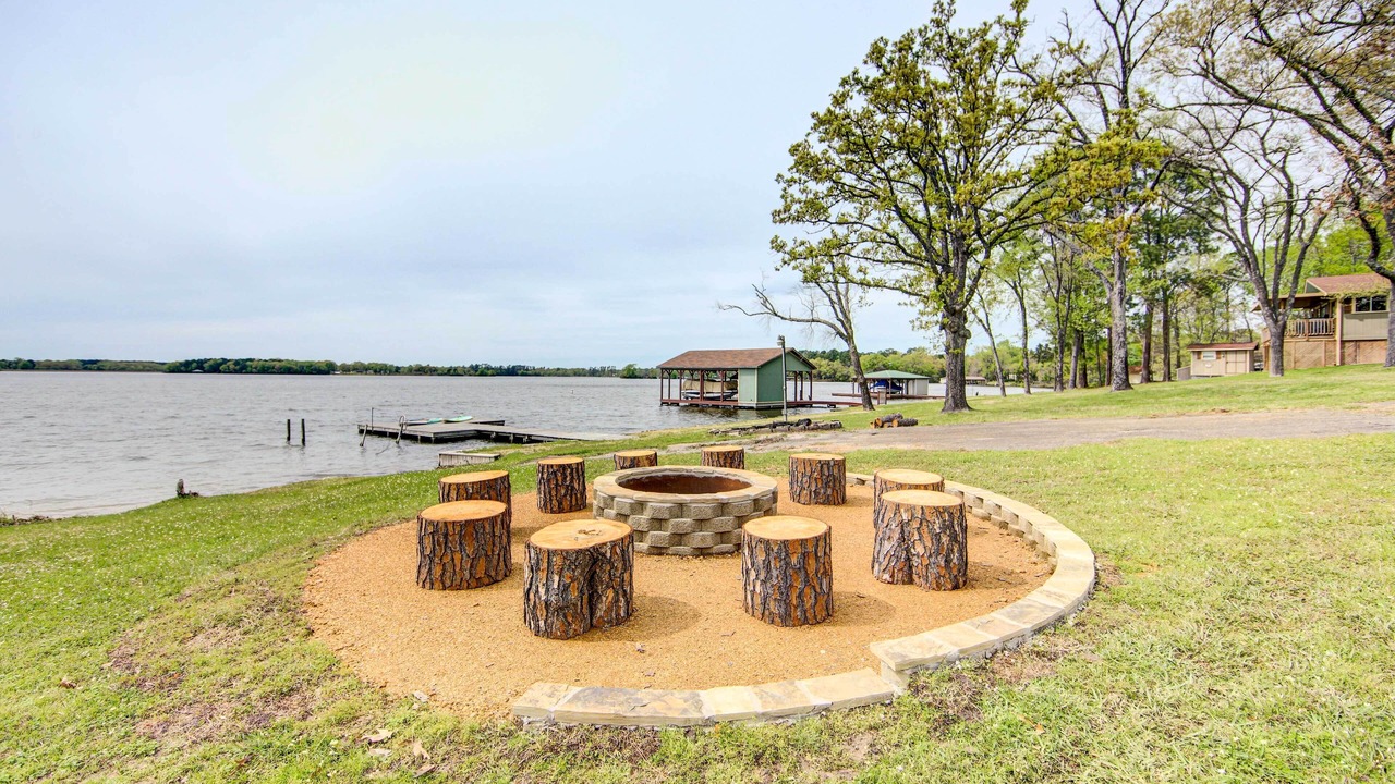 Photo of Outdoor in Mineola