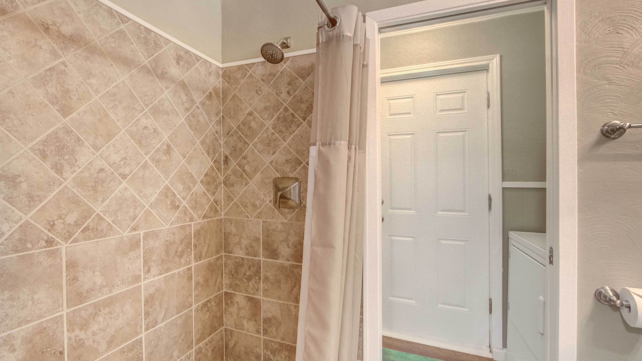 Photo of Bathroom in Mineola