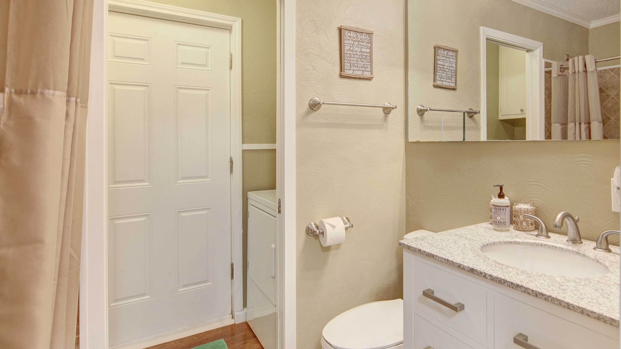 Photo of Bathroom in Mineola