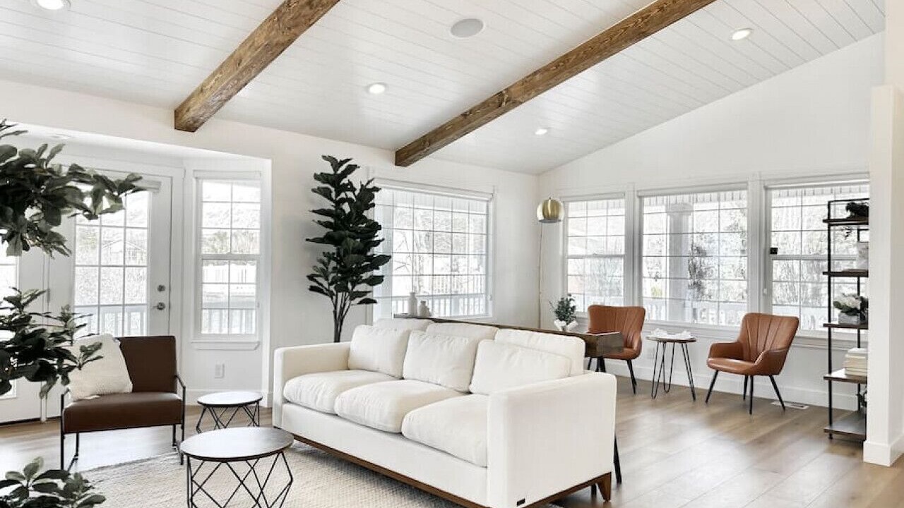 Photo of Livingroom in Draper