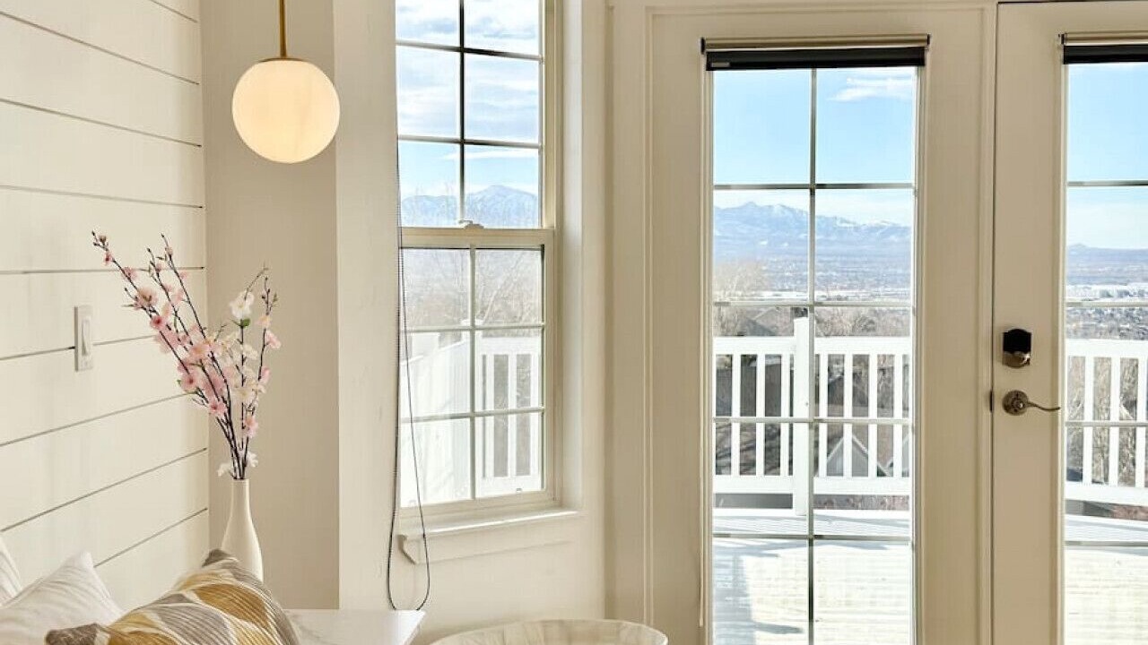 Photo of Livingroom in Draper