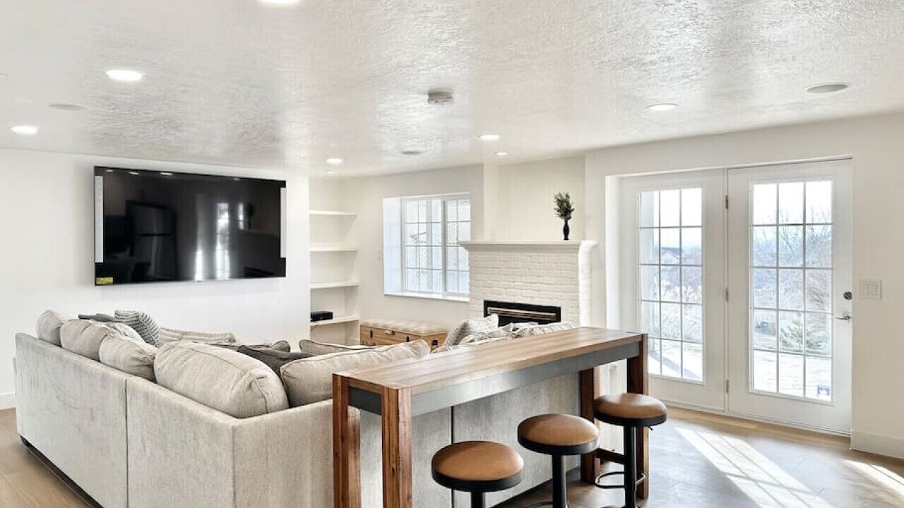 Photo of Livingroom in Draper