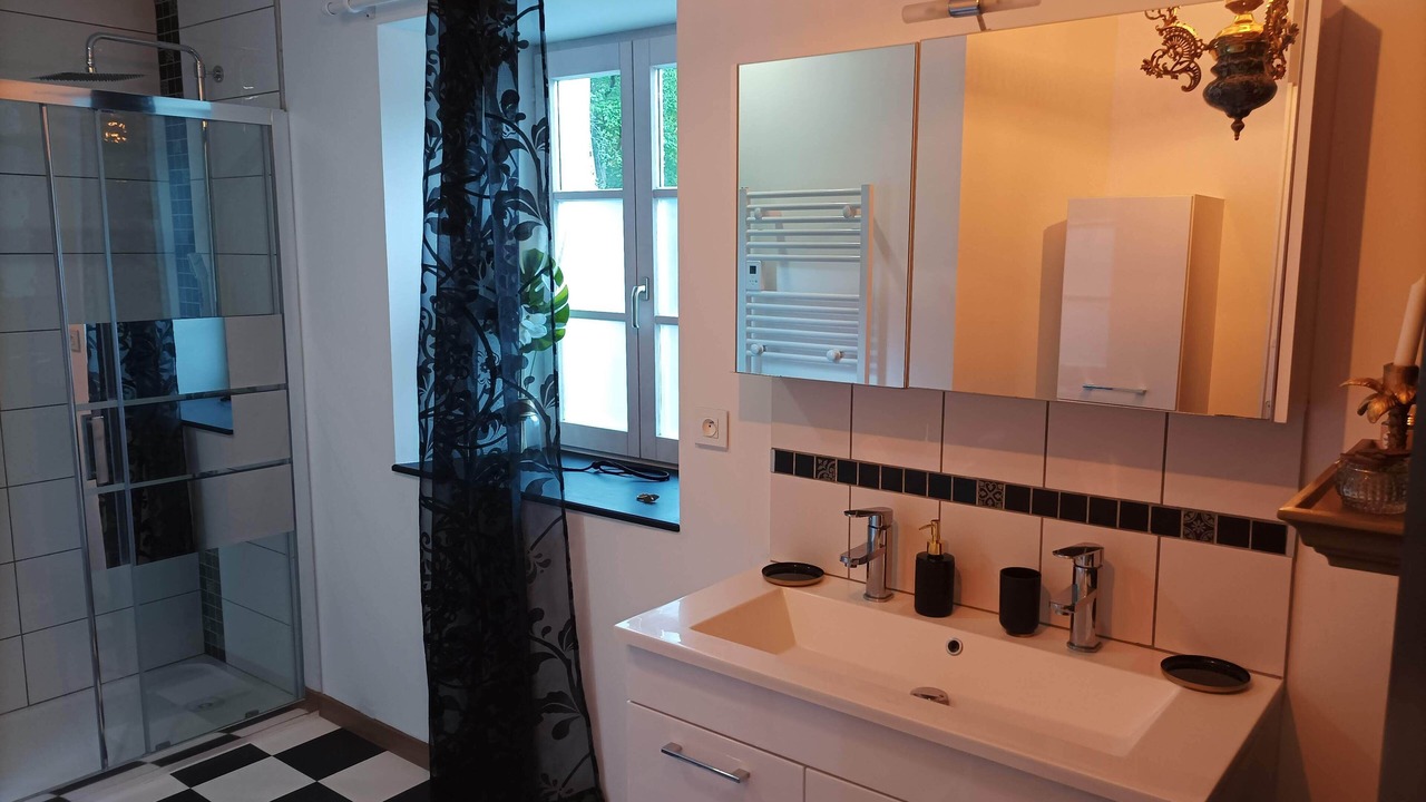 Photo of Bathroom in Autigny-la-Tour