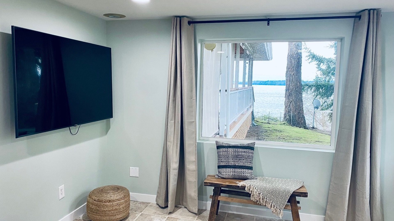 Photo of Others in Clinton