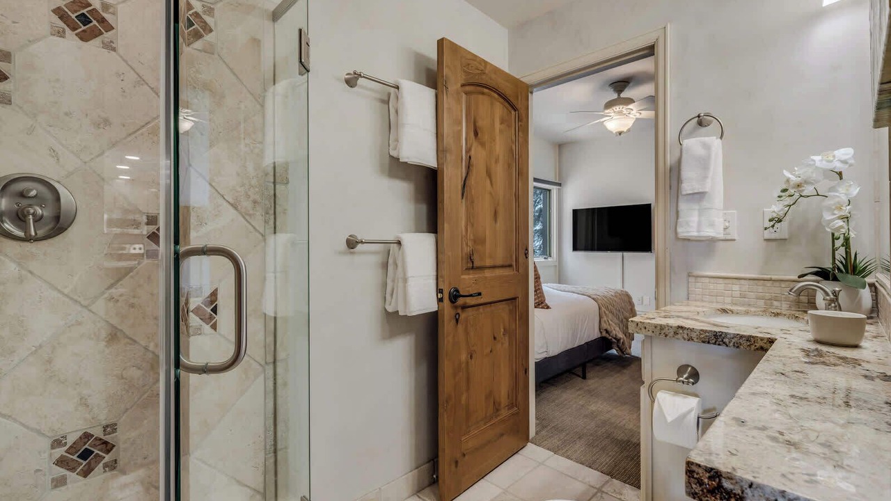 Photo of Bathroom in Aspen