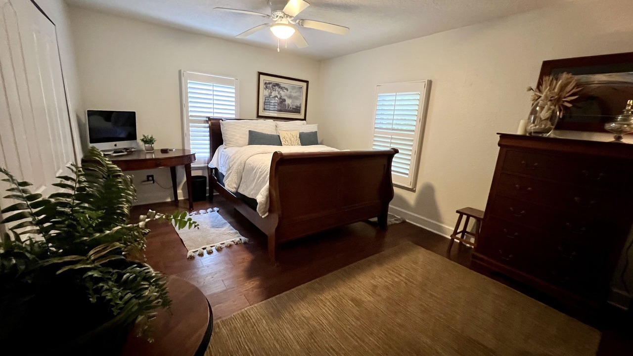 Photo of Bedroom in Tropic