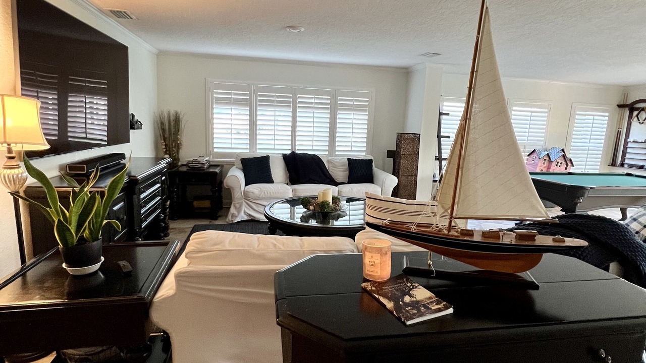 Photo of Bedroom in Tropic