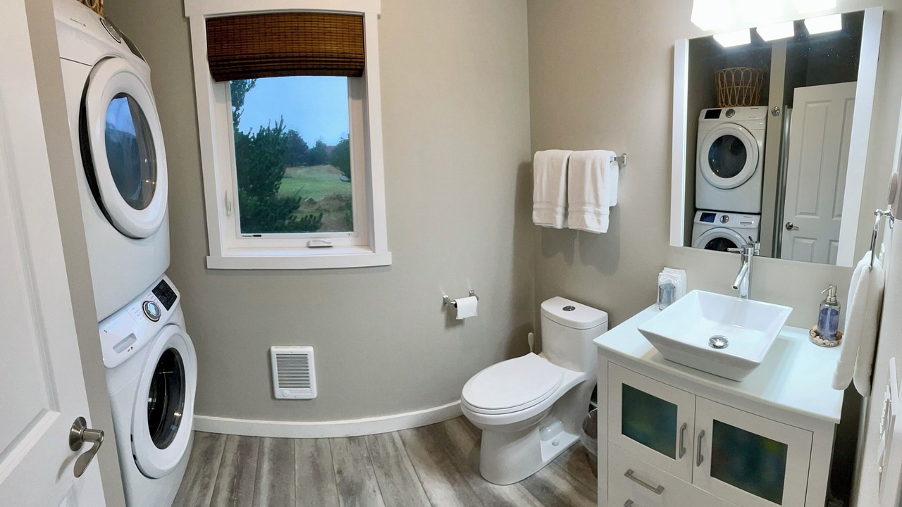 Photo of Bathroom in Grayland