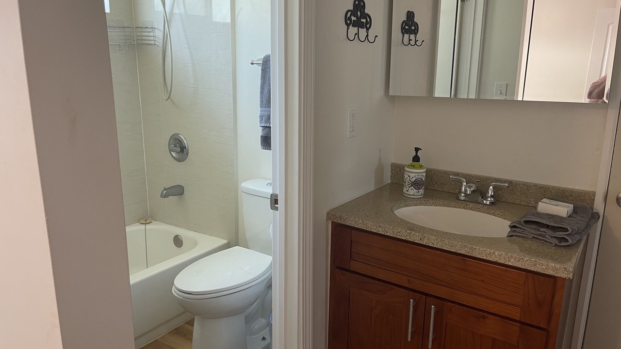 Photo of Bathroom in Nanakuli