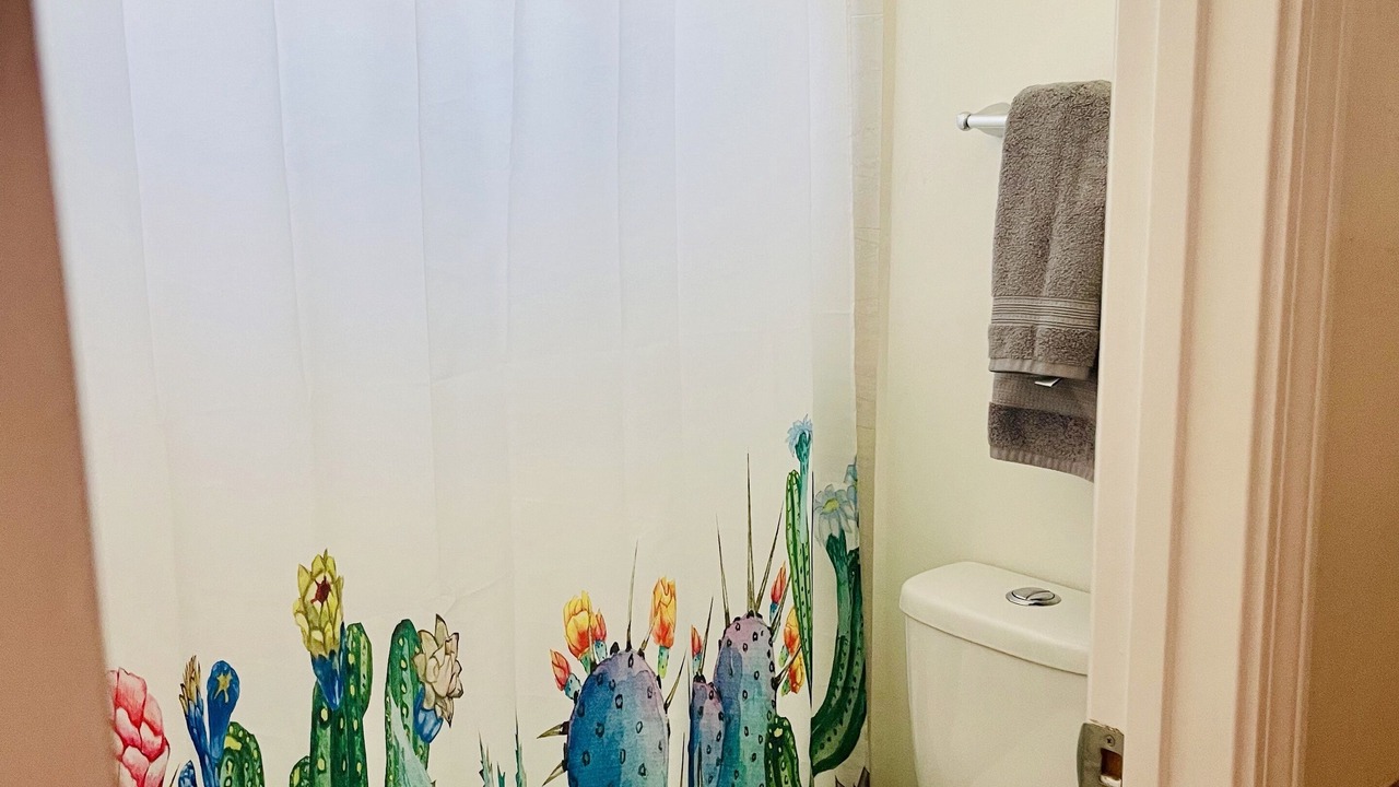 Photo of Bathroom in Nanakuli