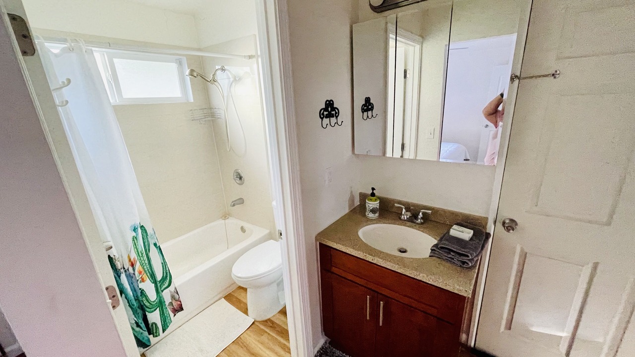 Photo of Bathroom in Nanakuli