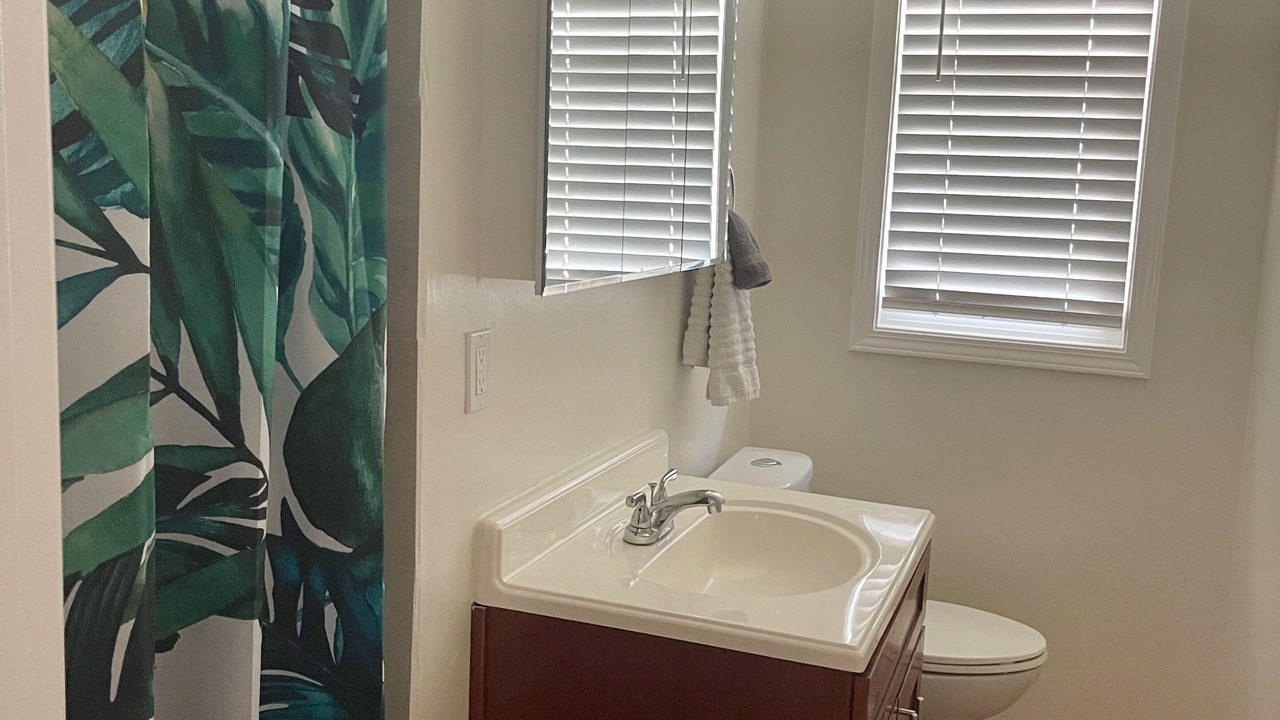 Photo of Bathroom in Nanakuli