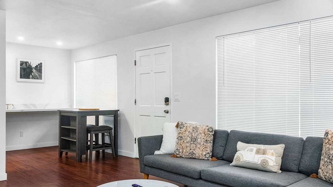 Photo of Livingroom in North Beacon Hill