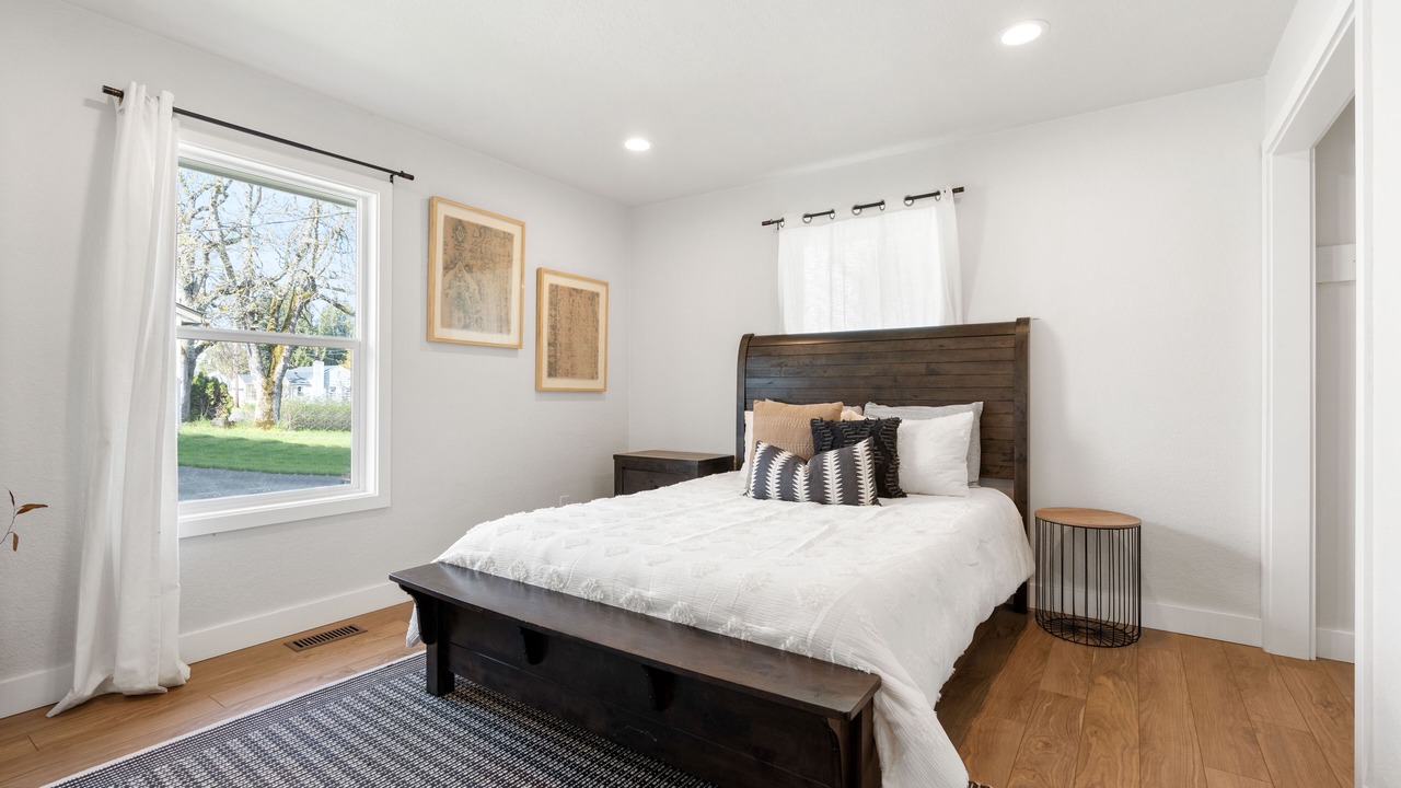 Photo of Bedroom in Keizer