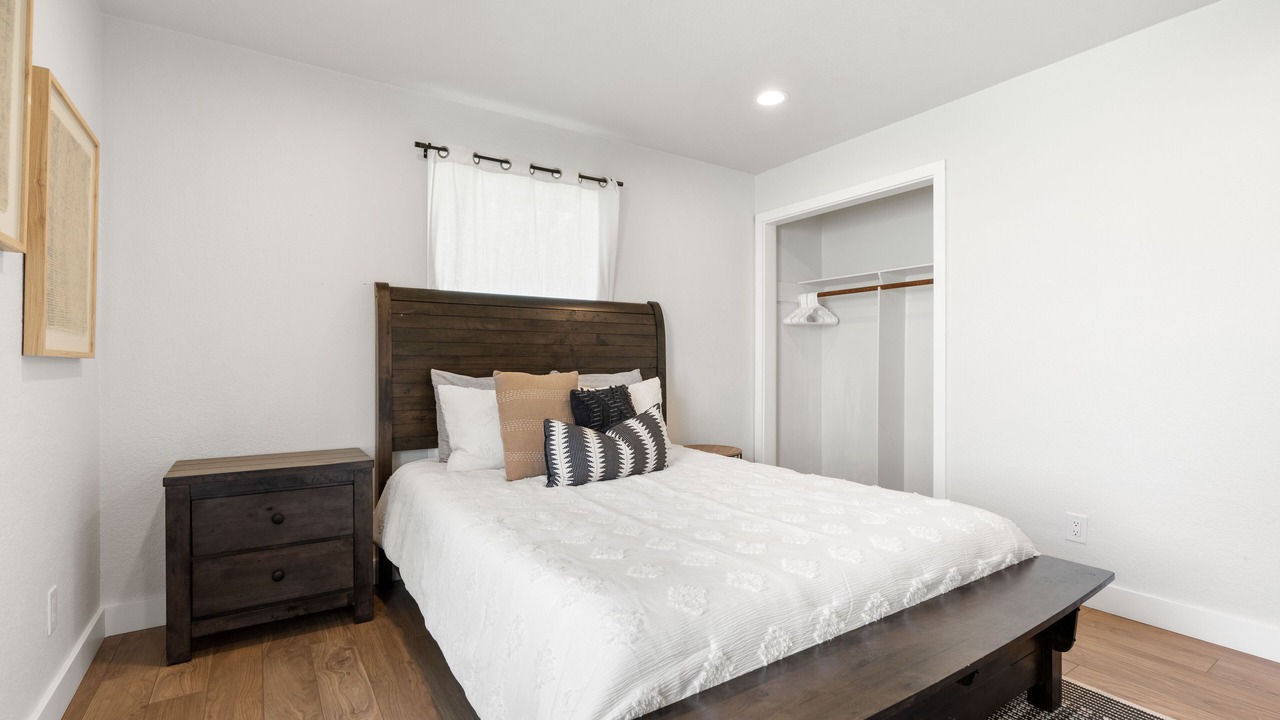 Photo of Bedroom in Keizer