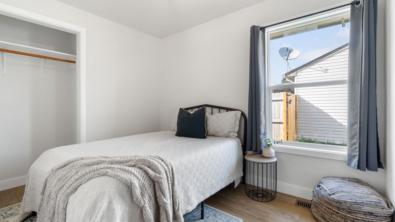 Photo of Bedroom in Keizer