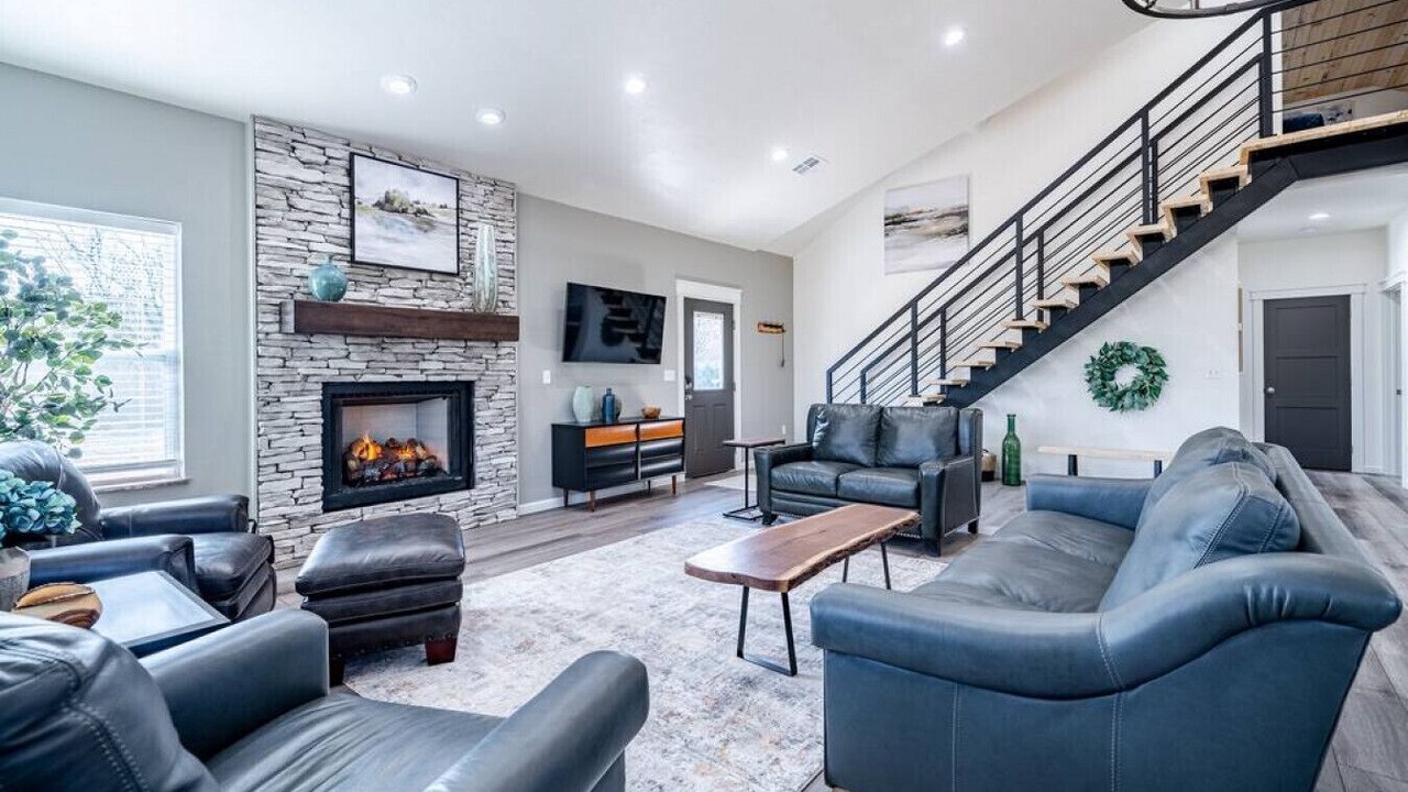 Photo of Livingroom in Garvin County