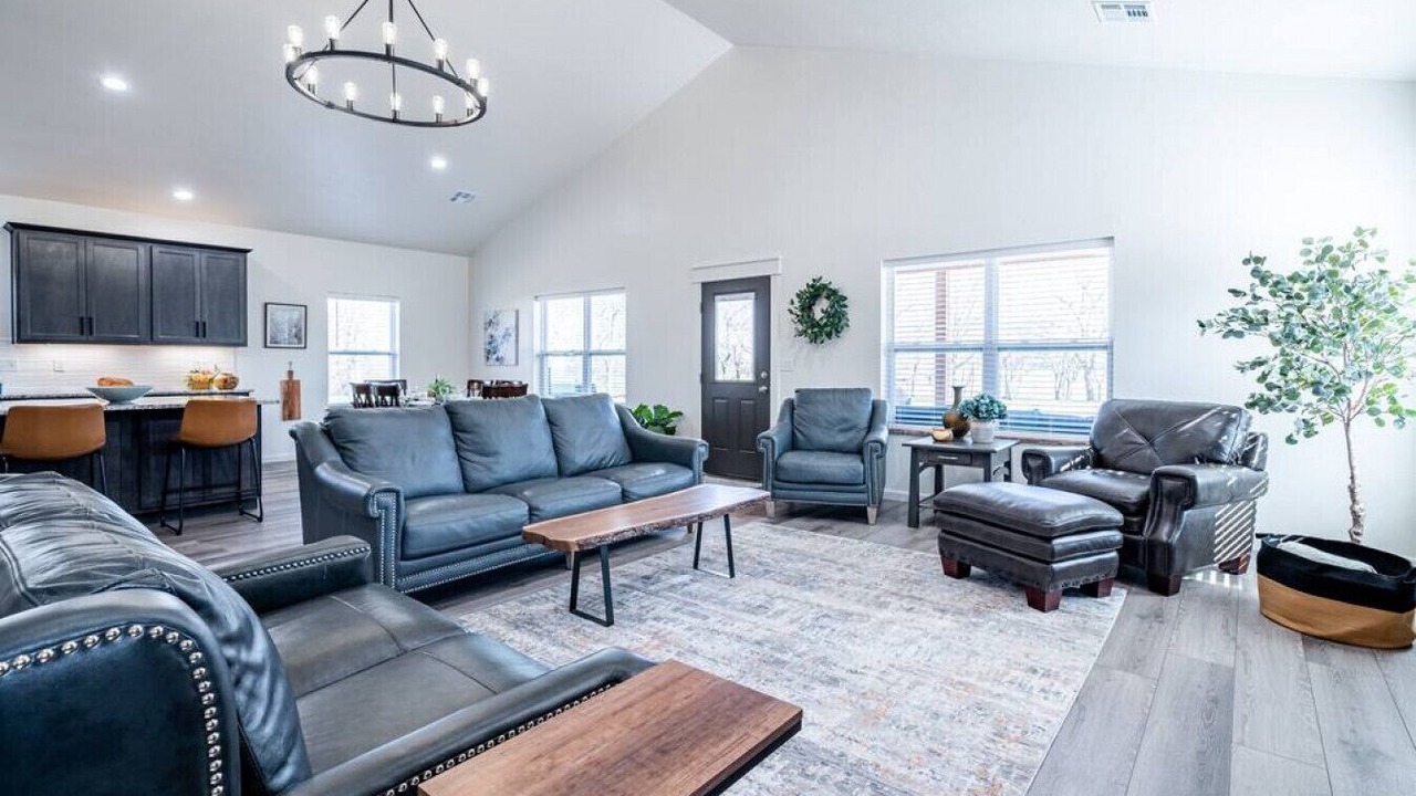 Photo of Livingroom in Garvin County