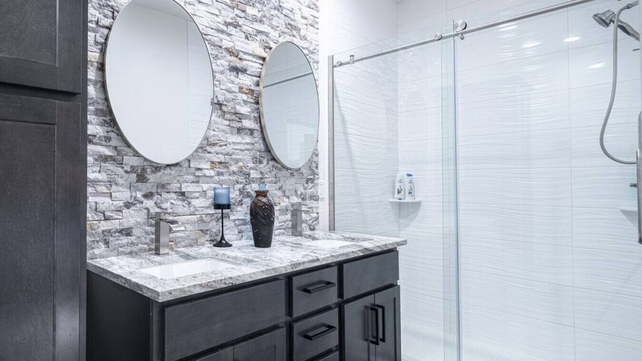 Photo of Bathroom in Garvin County