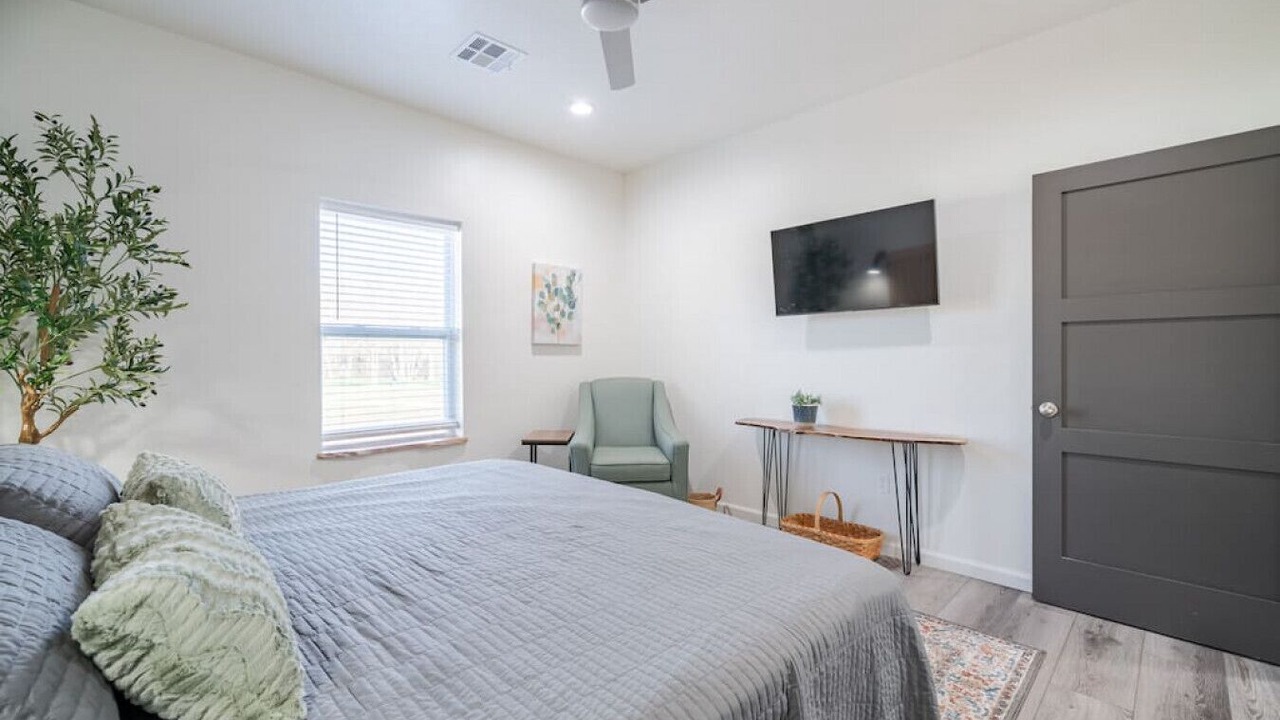 Photo of Bedroom in Garvin County