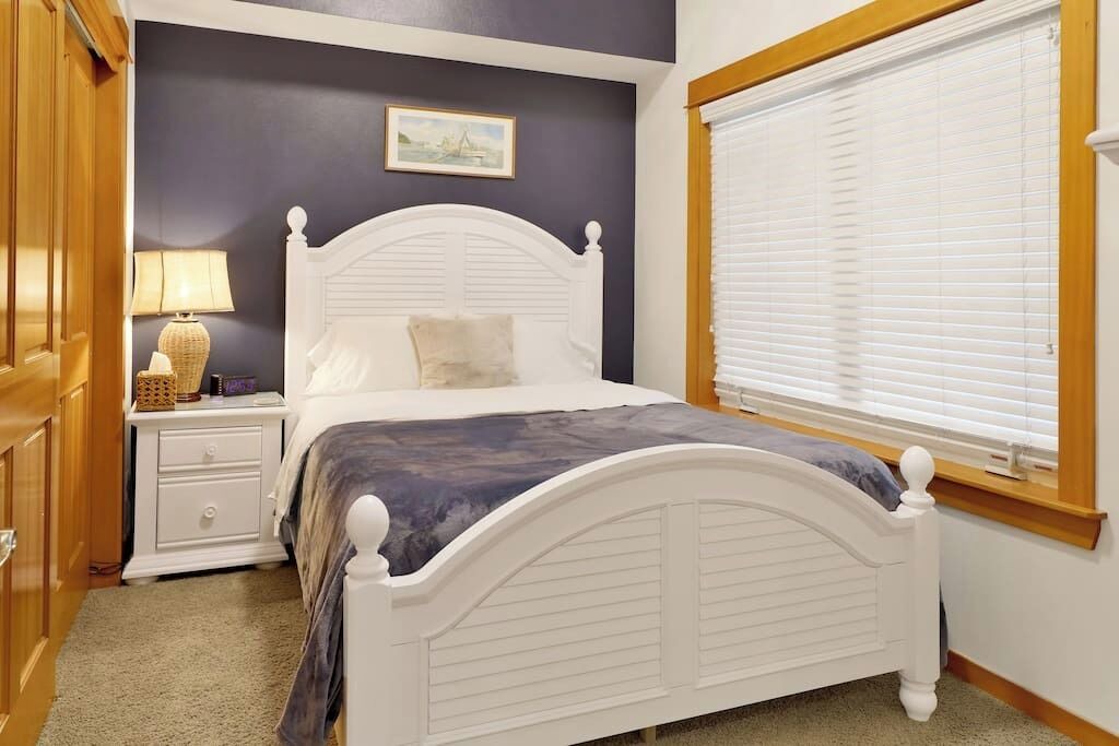 Photo of Bedroom in Birch Bay