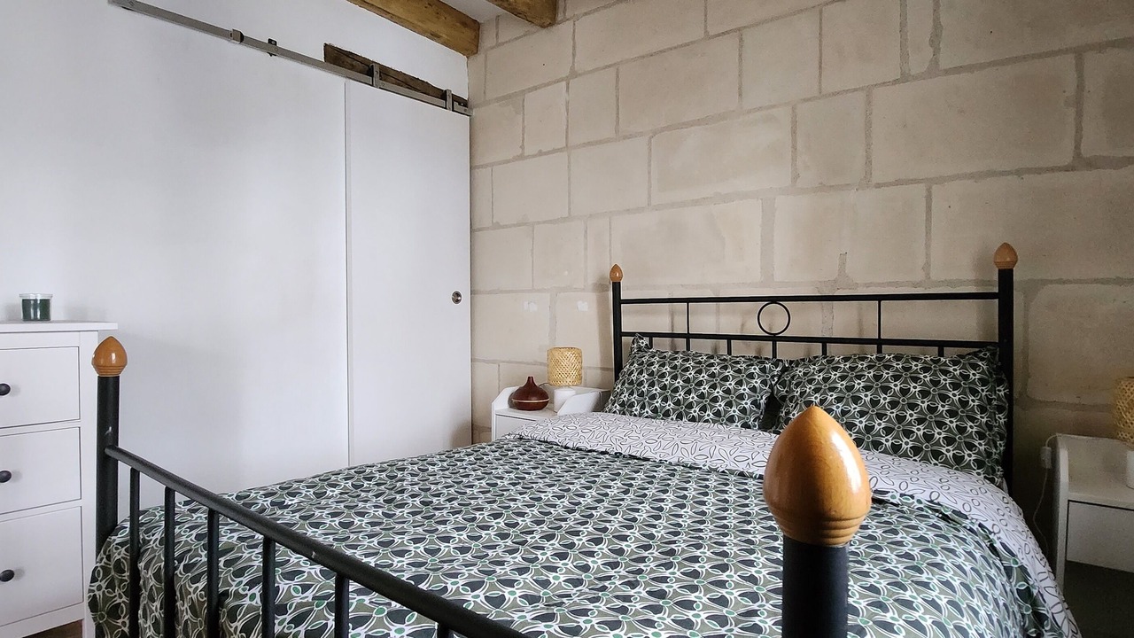 Photo of Bedroom in Manthelan