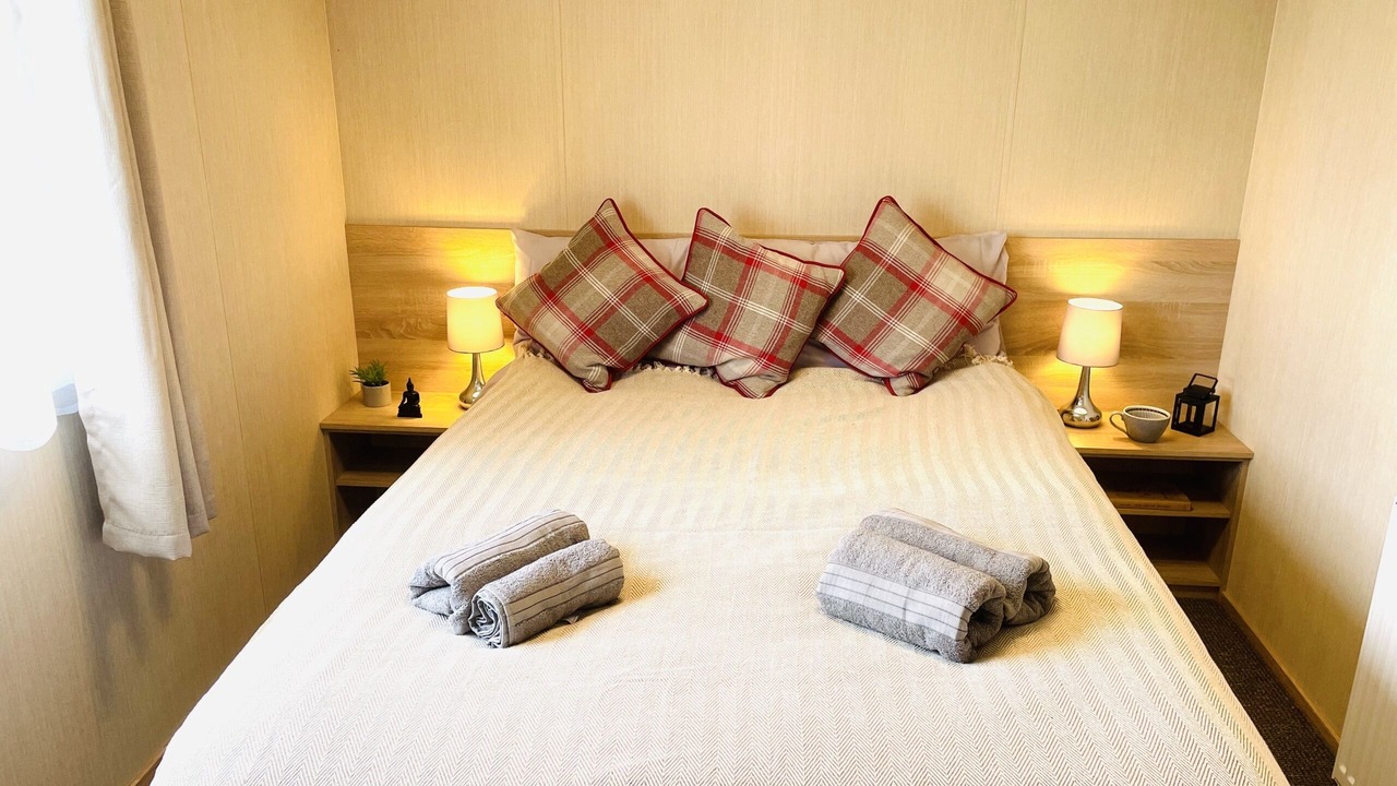 Photo of Others in Cayton Bay