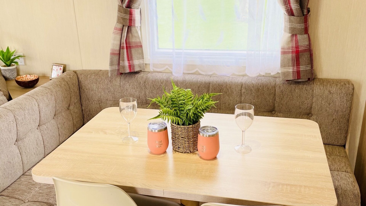 Photo of Others in Cayton Bay